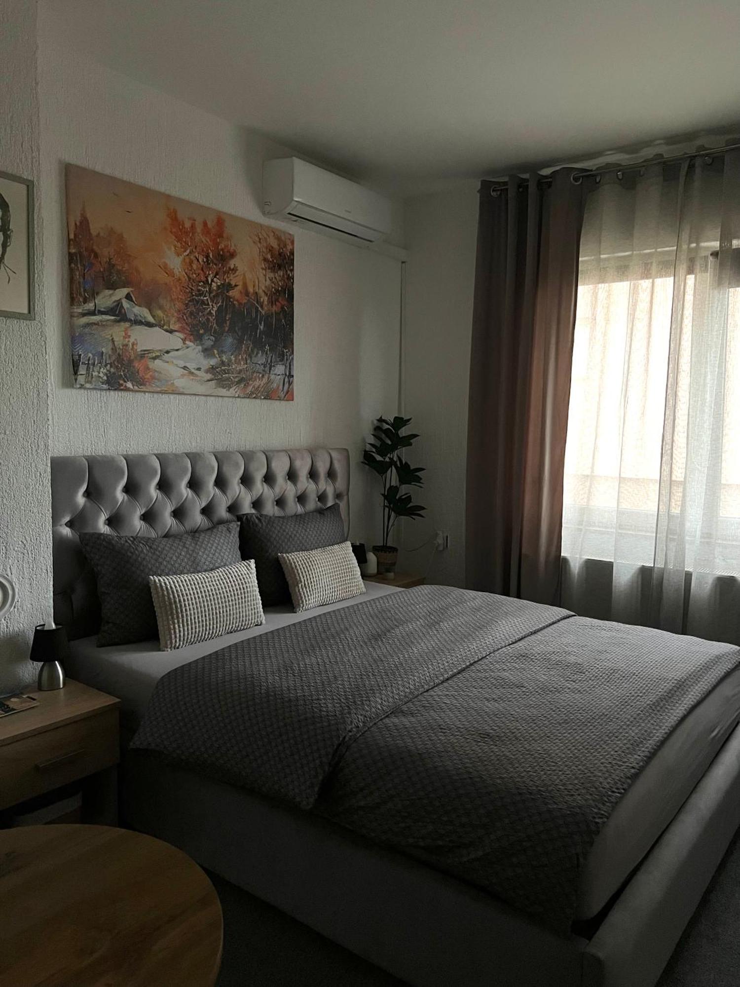Luxrooms - Hotel Type With Private Jacuzzi Бйеловар Екстериор снимка