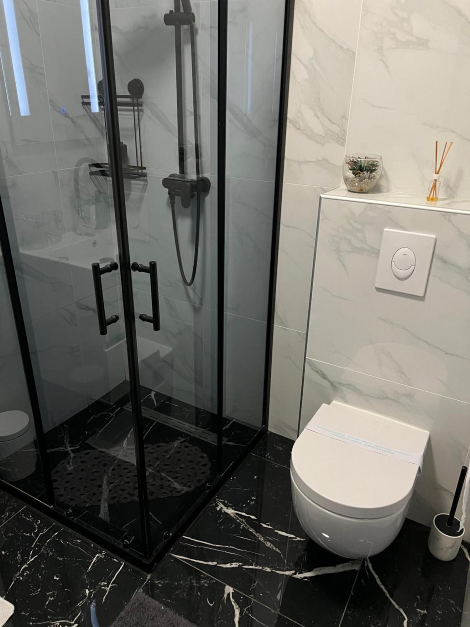 Luxrooms - Hotel Type With Private Jacuzzi Бйеловар Екстериор снимка